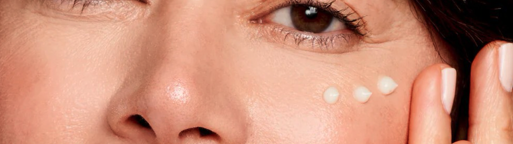 You are currently viewing Under Eye Cream Essentials: Peptides, Firmness and Skin Renewal